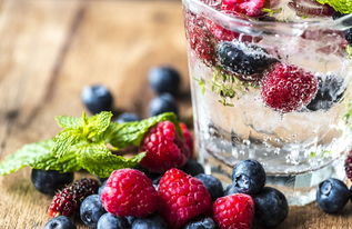蓝莓汁的潜在问题及解决方案：一杯健康与美味并存的饮品